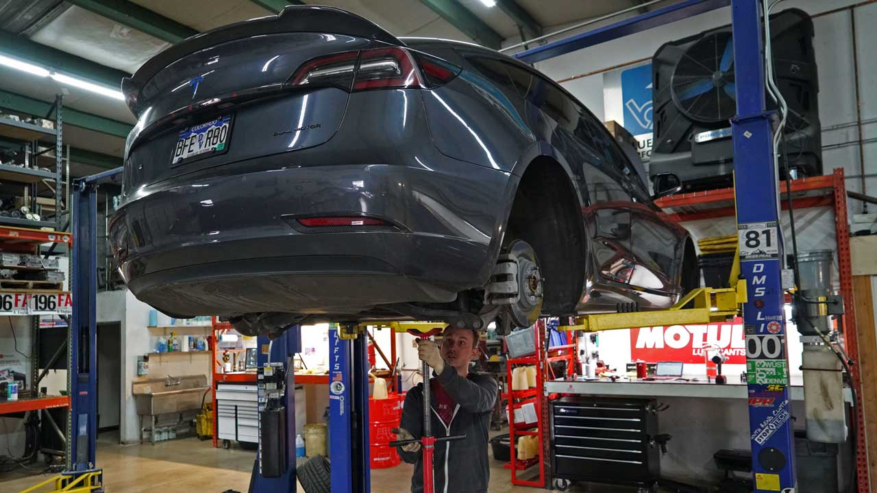 Our Tesla custom shop specialists will treat your car with professionalism and care.