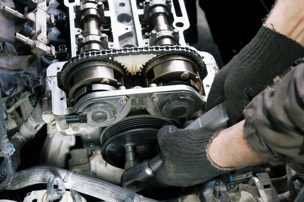 SYMPTOMS OF A BAD TIMING BELT OR TIMING CHAIN 